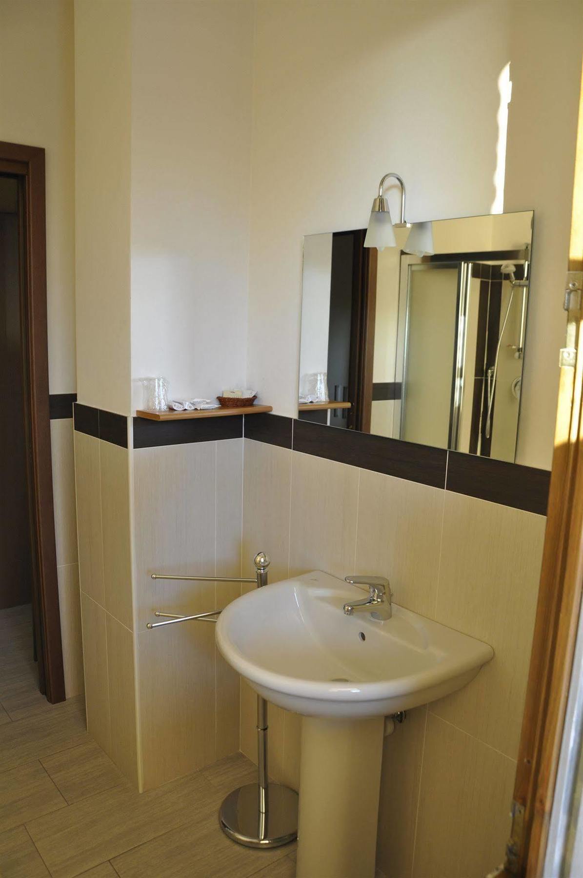 גרבניאטה מילנזה Residence San Prospero מראה חיצוני תמונה